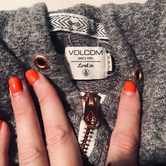 Volcom Women's Zip Up Hooded lived-in - Picture 3 of 3